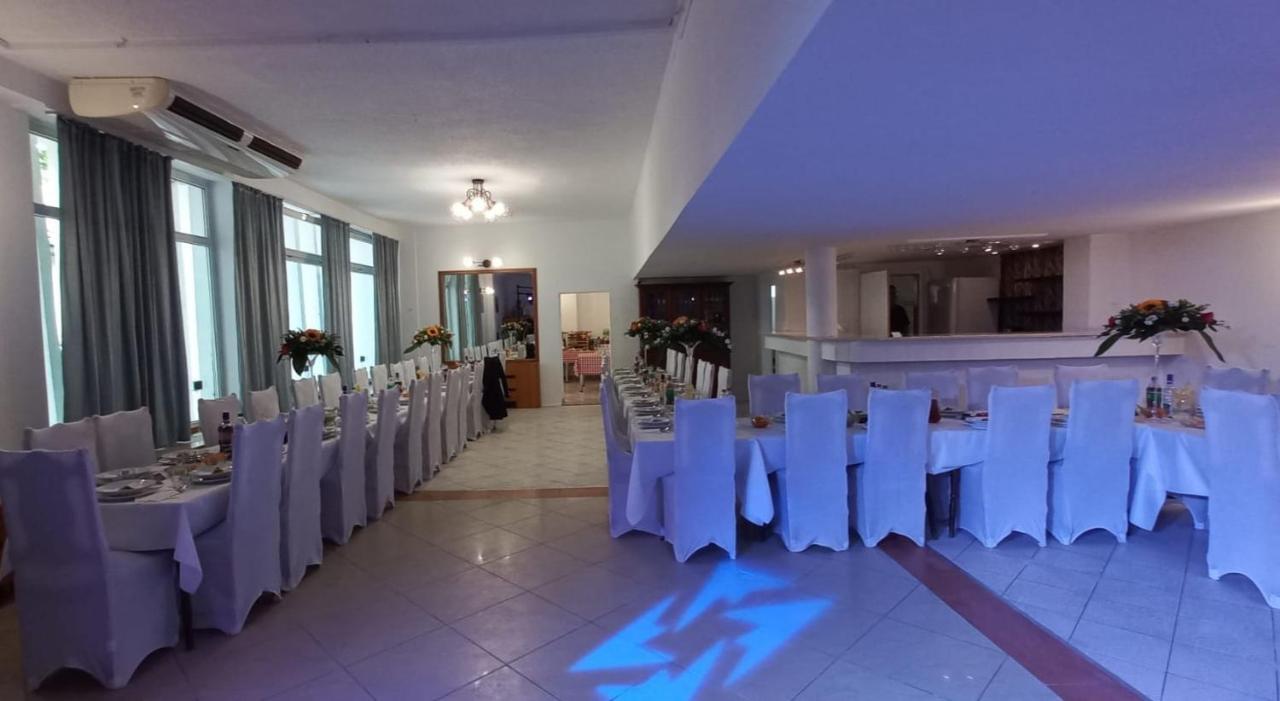 Hotel Piast Мишлібуж Екстер'єр фото