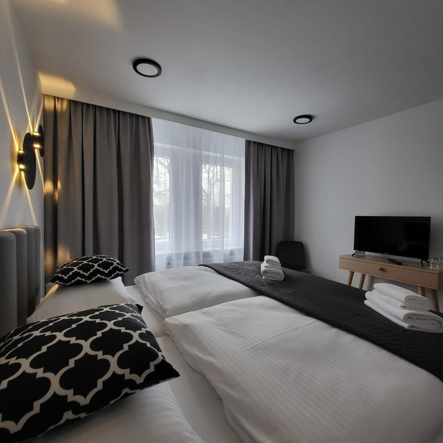 Hotel Piast Мишлібуж Екстер'єр фото